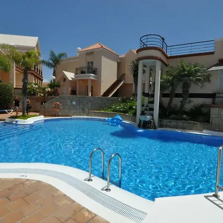 In Yucca Park アパート アデヘ